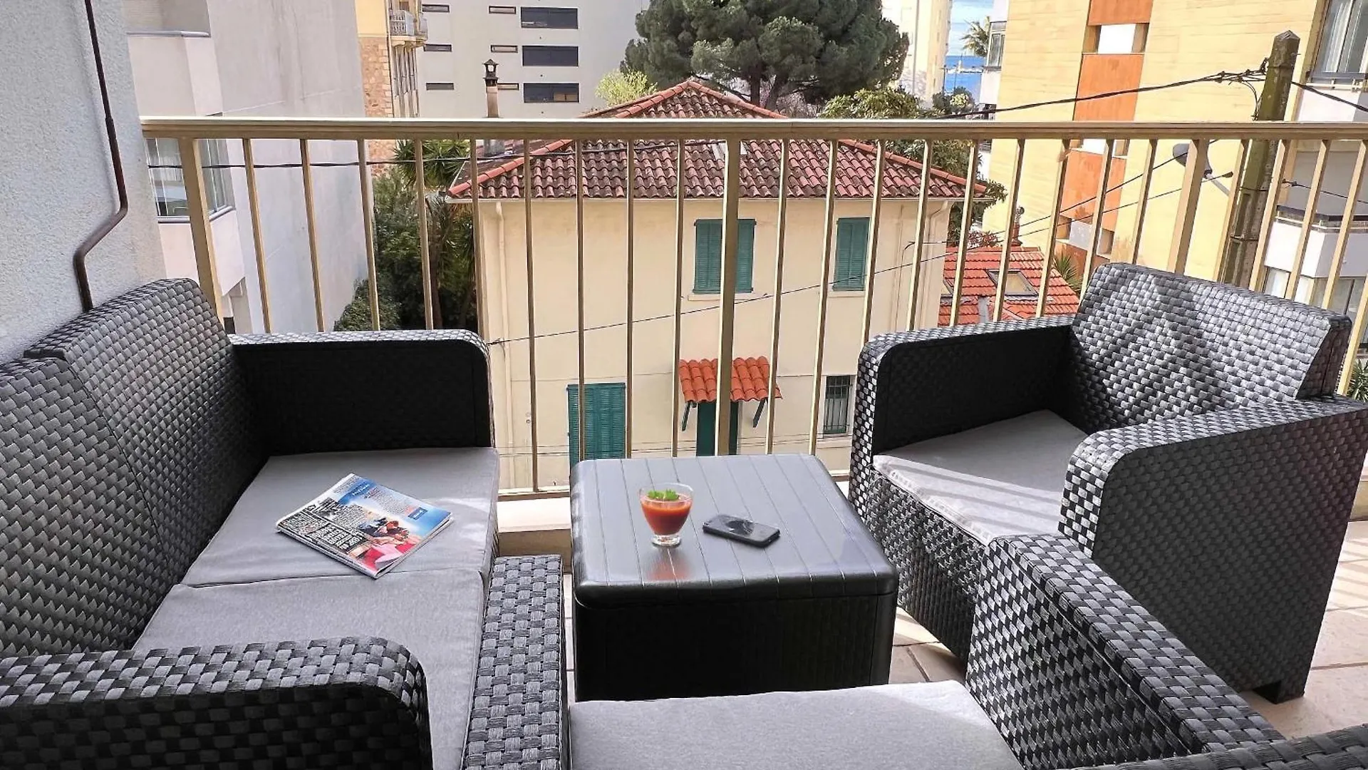 Apt With Terrace In Cannes 5 Min From The Beach 0*,